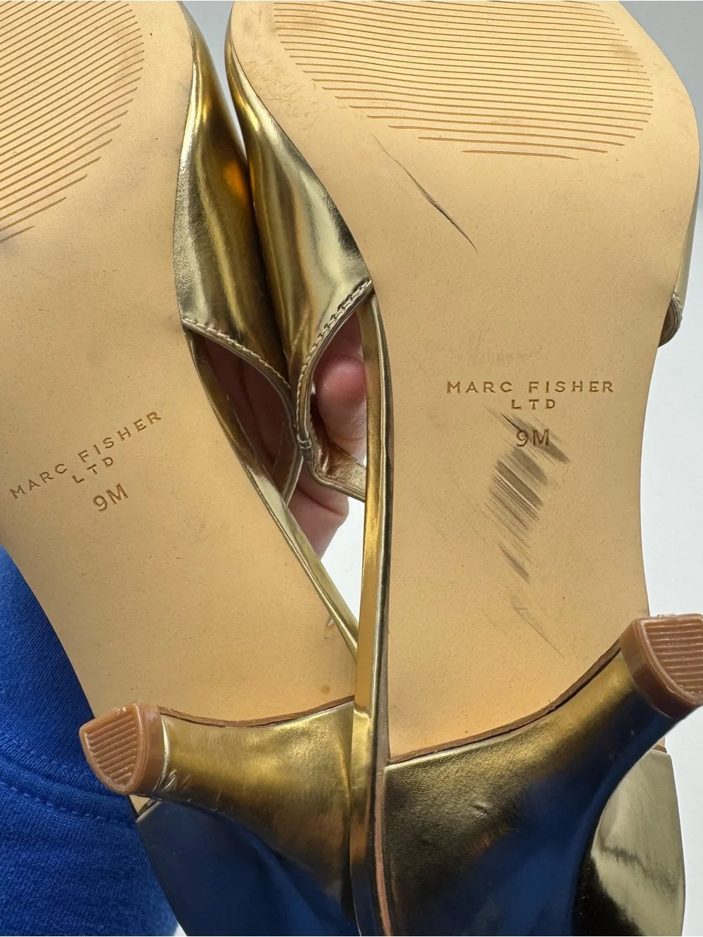 Marc Fisher Dorie Pointed Gold Patent Leather Slingback Pumps Size 9 glam glitz_3